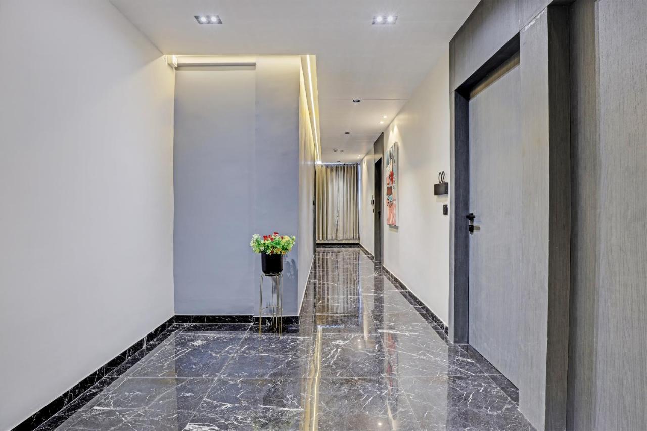 Hotel Lee Platinum 阿穆达巴 外观 照片