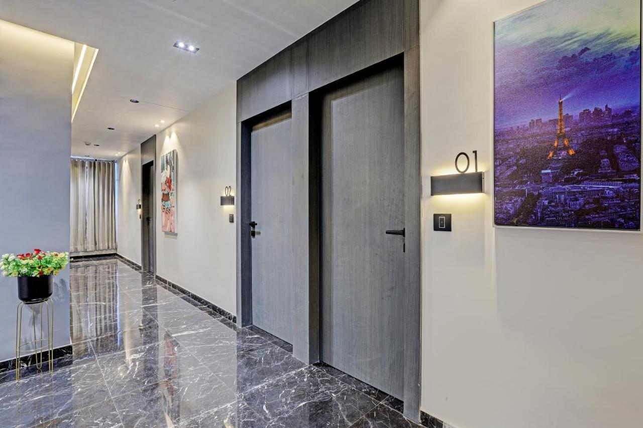 Hotel Lee Platinum 阿穆达巴 外观 照片