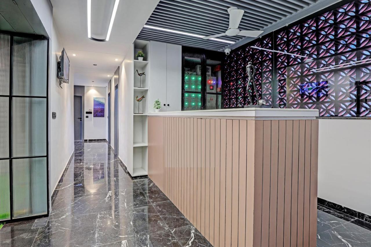 Hotel Lee Platinum 阿穆达巴 外观 照片